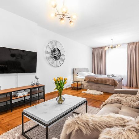 Amazing Apartments - Krakowskie Przedmiescie 36 Люблин Экстерьер фото